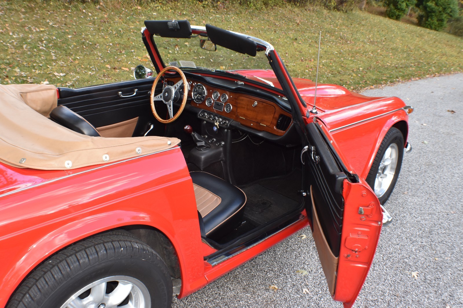 Triumph-TR-4A-1966-Convertible-23