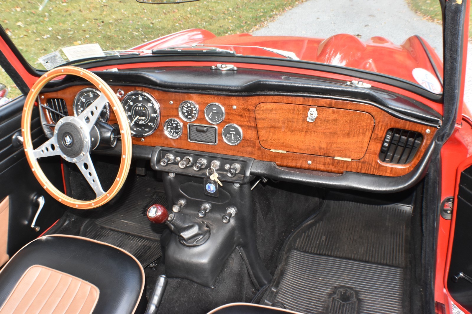 Triumph-TR-4A-1966-Convertible-25
