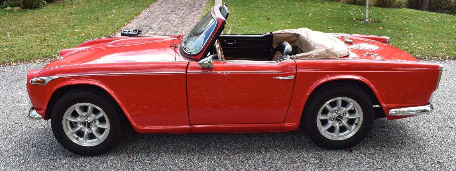 Triumph-TR-4A-1966-Convertible-5