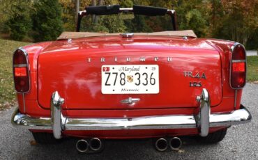 Triumph-TR-4A-1966-Convertible-9