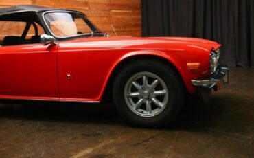 Triumph-TR-6-1976-12