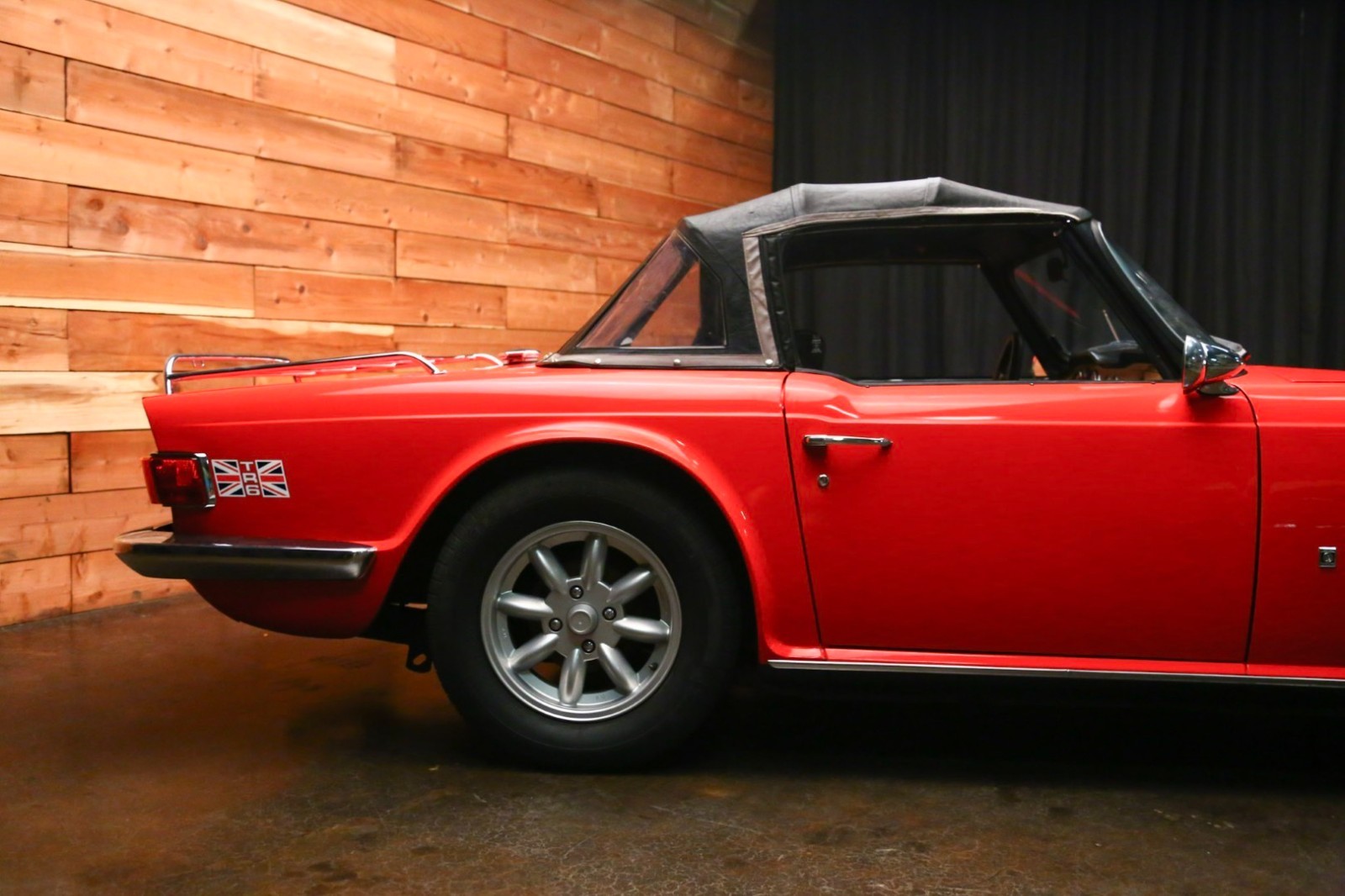 Triumph-TR-6-1976-13