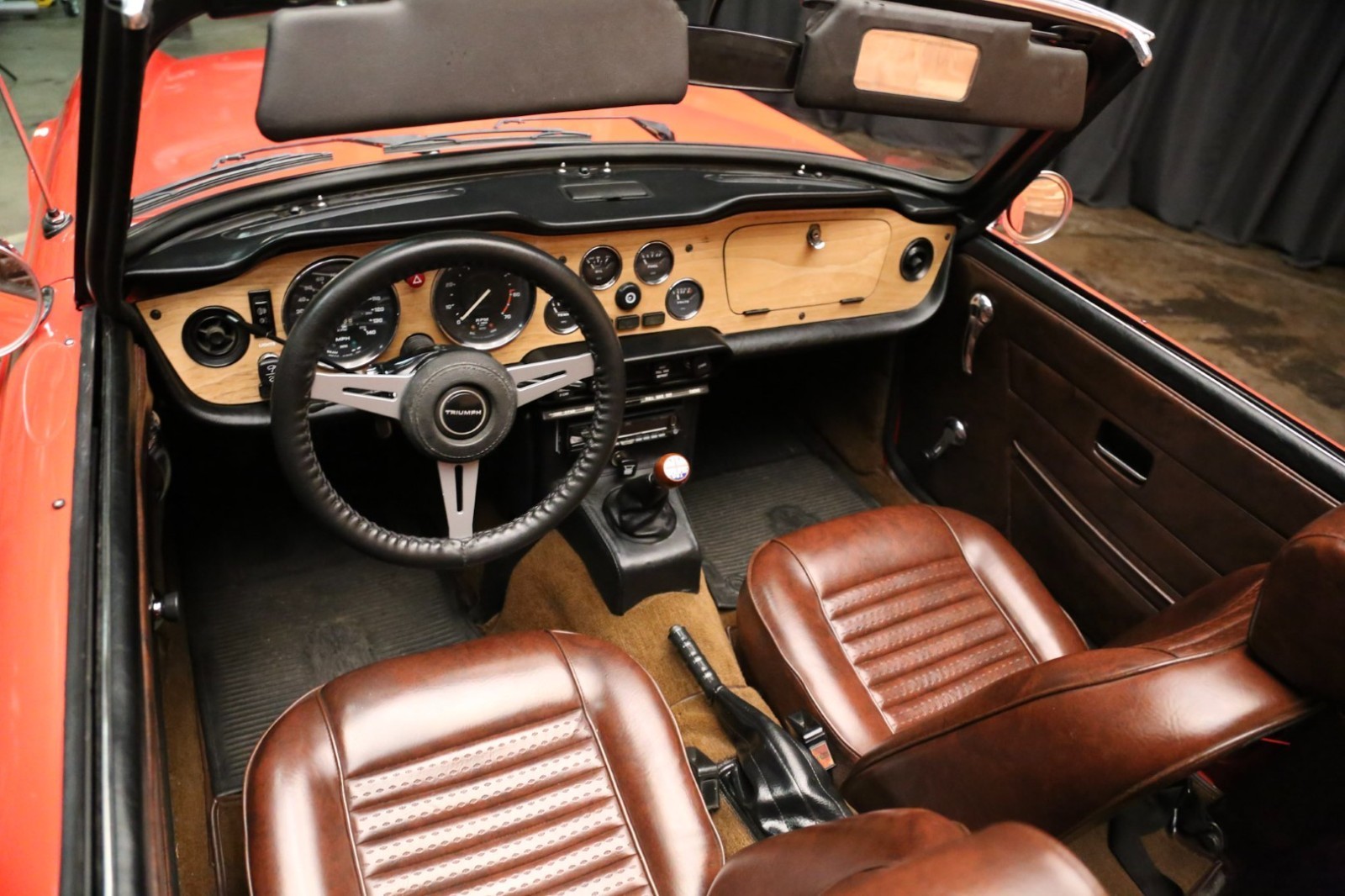 Triumph-TR-6-1976-14