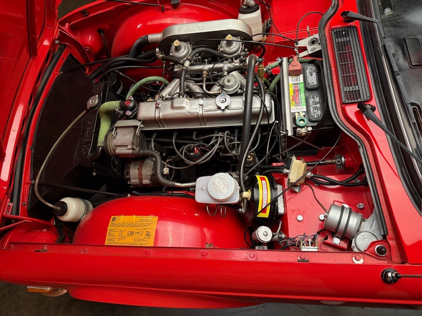 Triumph-TR-6-1976-22