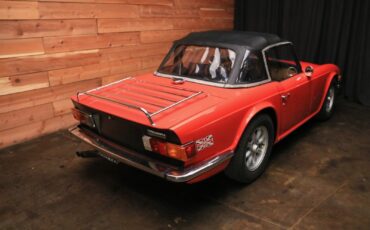 Triumph-TR-6-1976-3