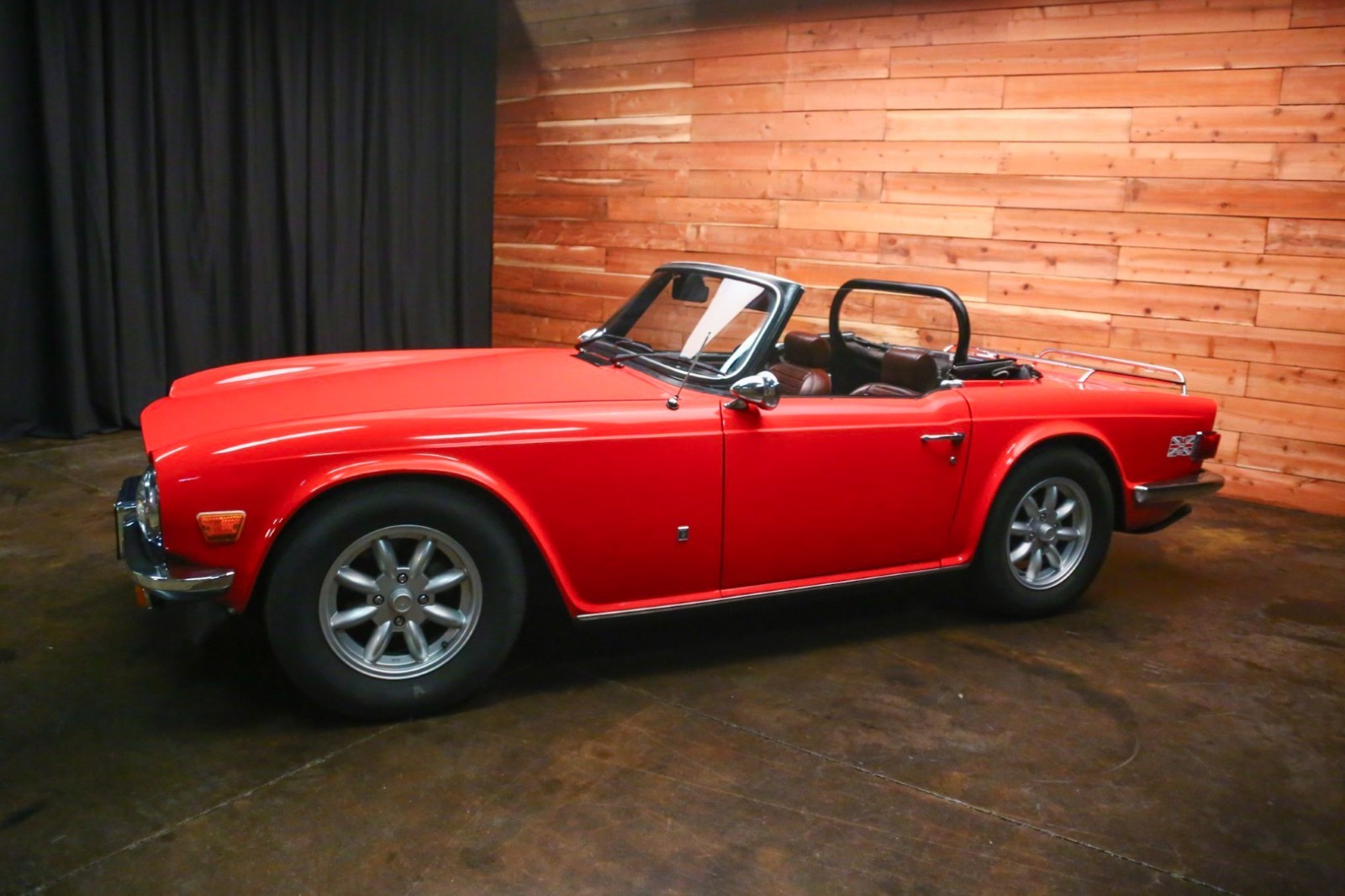 Triumph-TR-6-1976-5