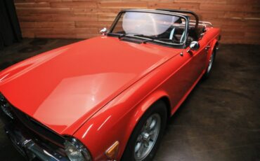 Triumph-TR-6-1976-7