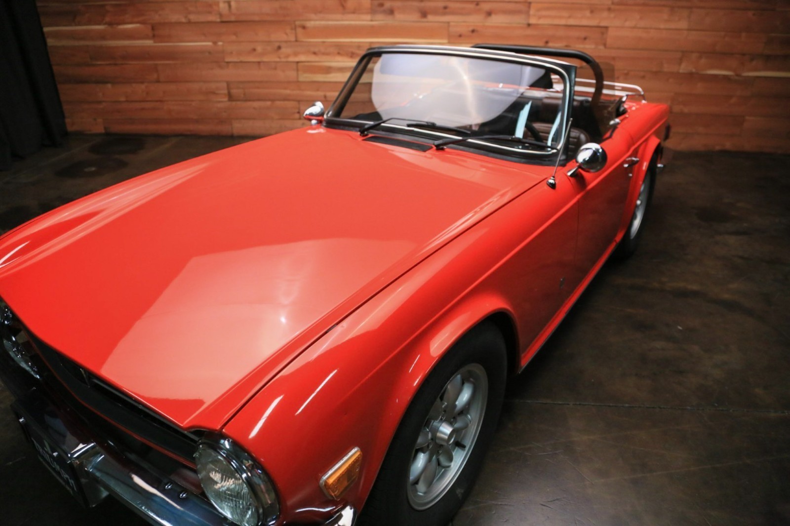 Triumph-TR-6-1976-7