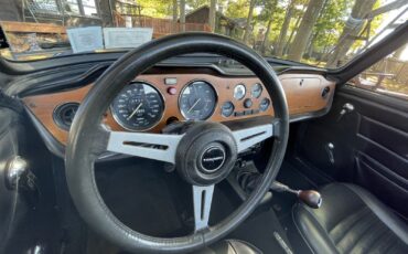 Triumph-TR-6-1976-Convertible-12