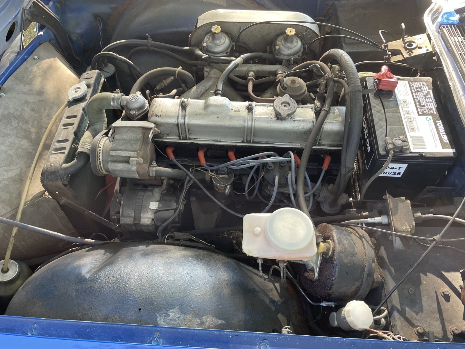 Triumph-TR-6-1976-Convertible-18