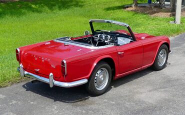 Triumph-TR4-1964-Convertible-19