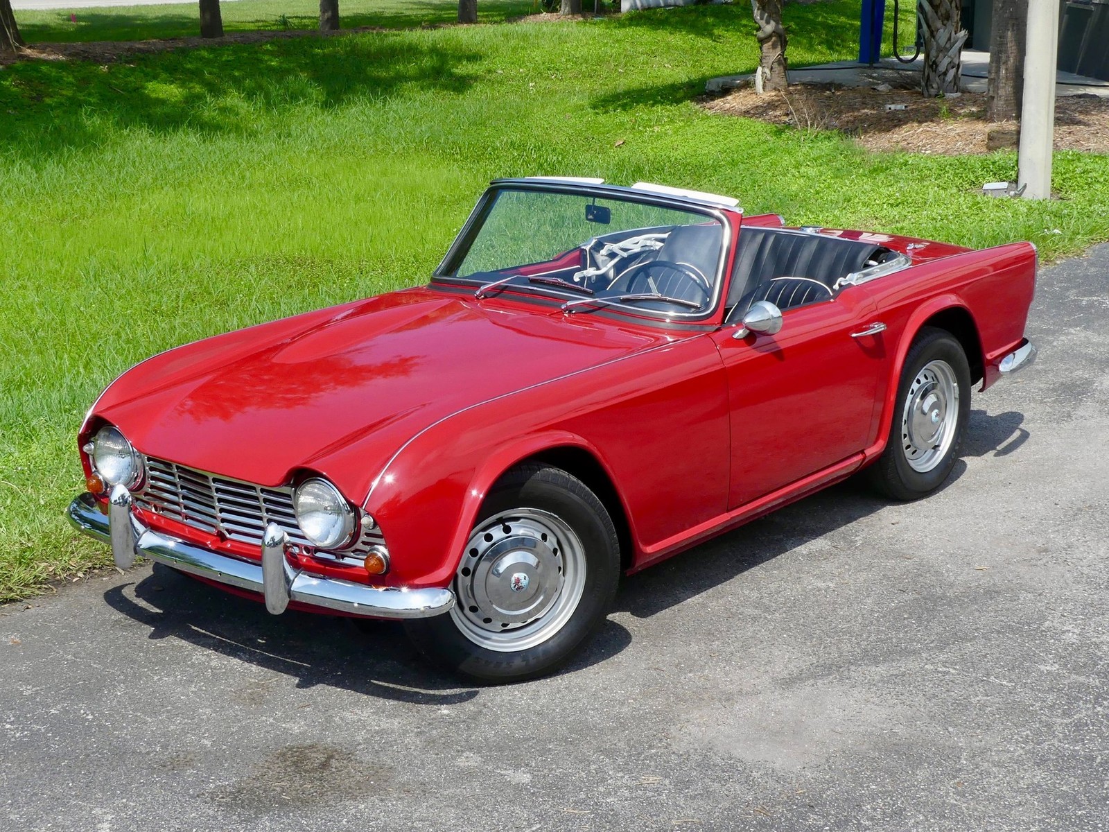 Triumph-TR4-1964-Convertible-7