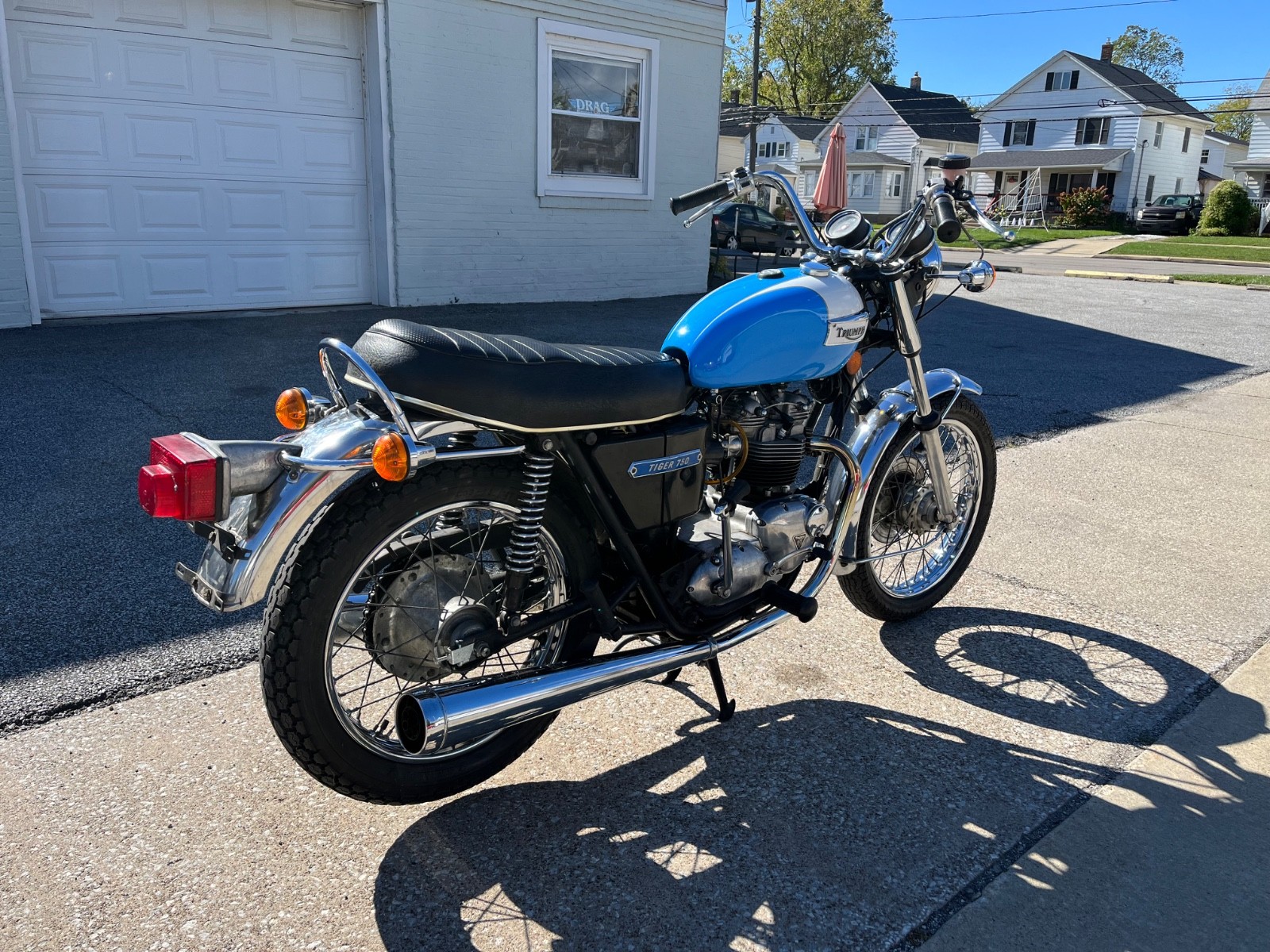 Triumph-Tiger-1973-2