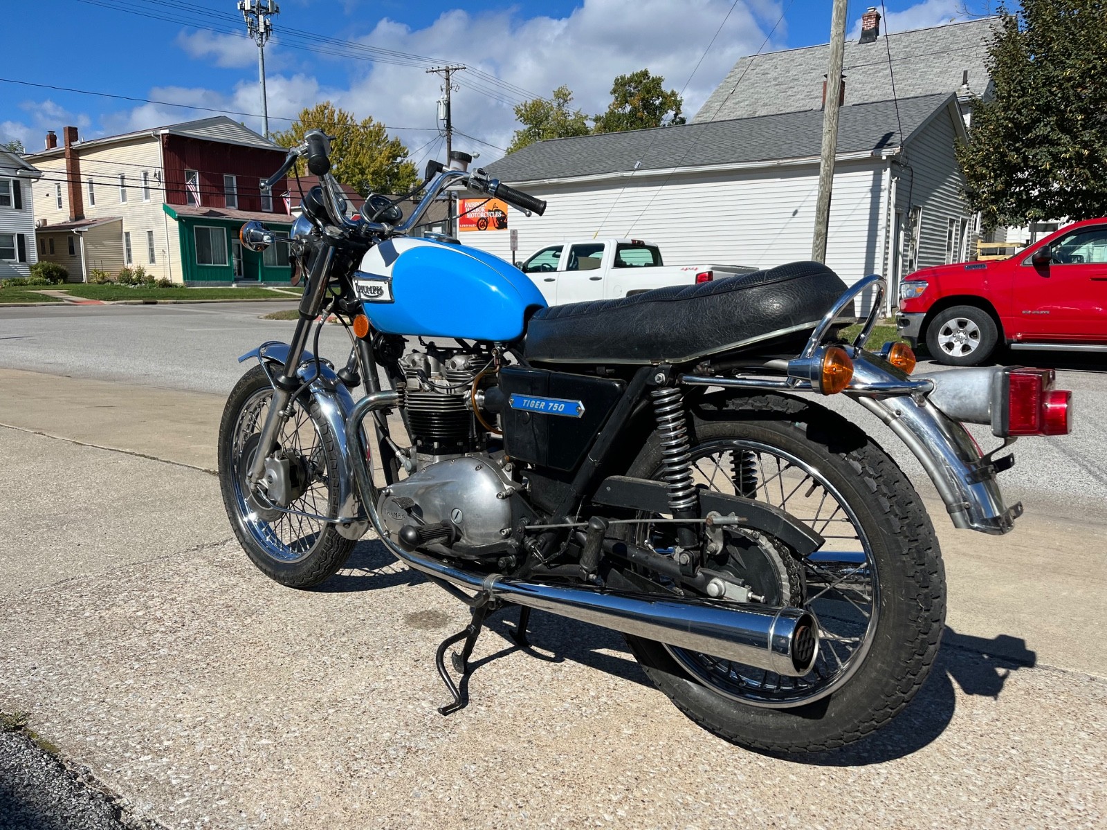 Triumph-Tiger-1973-4