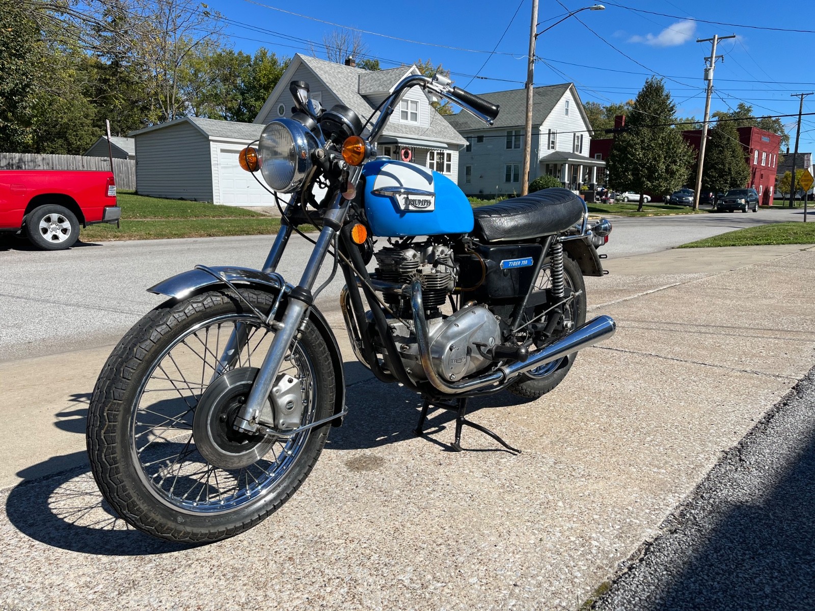 Triumph-Tiger-1973-5