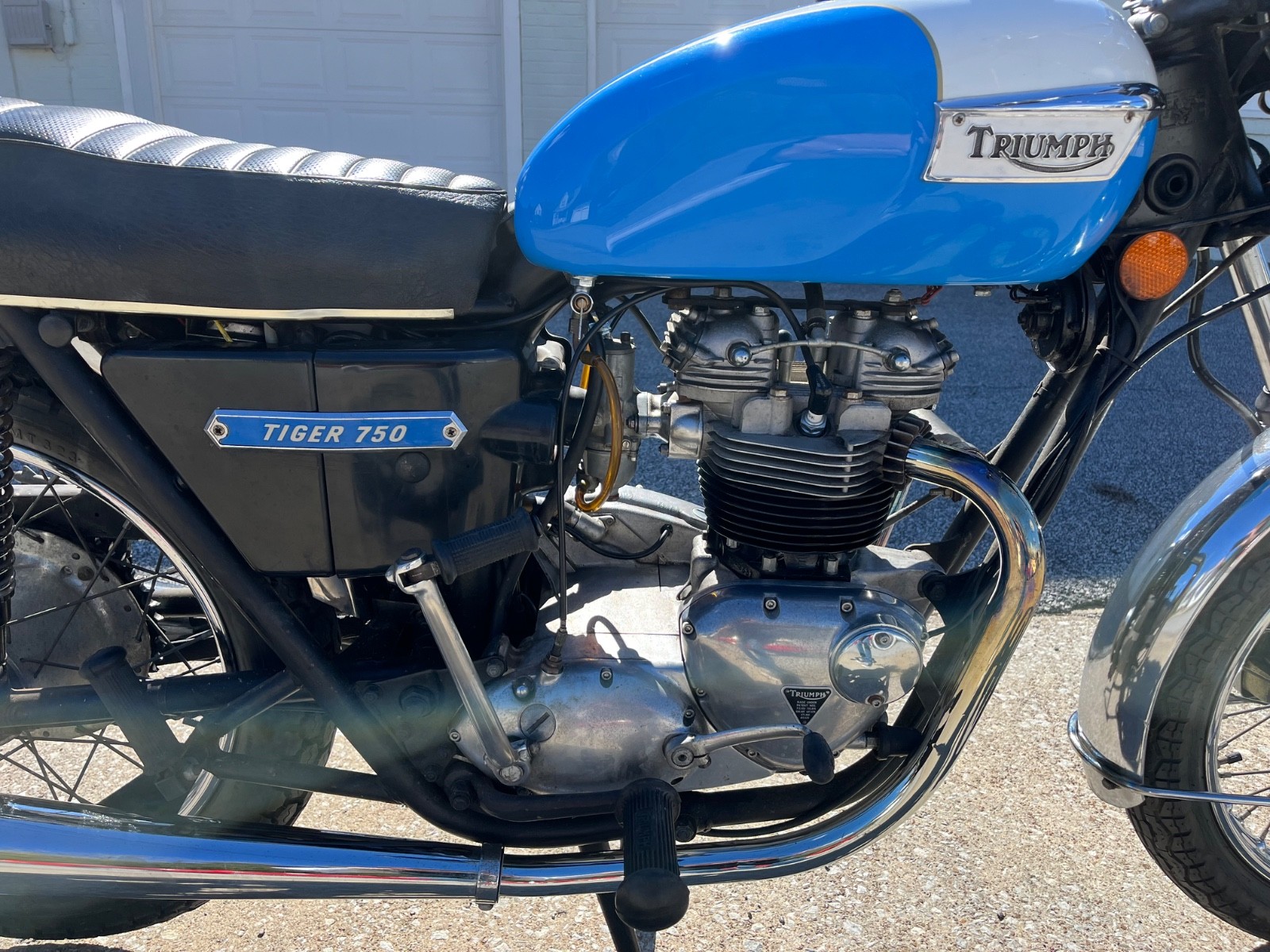 Triumph-Tiger-1973-7