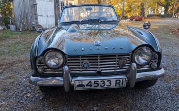 Triumph-Tr4-1962-British-Racing-Green-Black-2