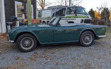 Triumph-Tr4-1962-British-Racing-Green-Black