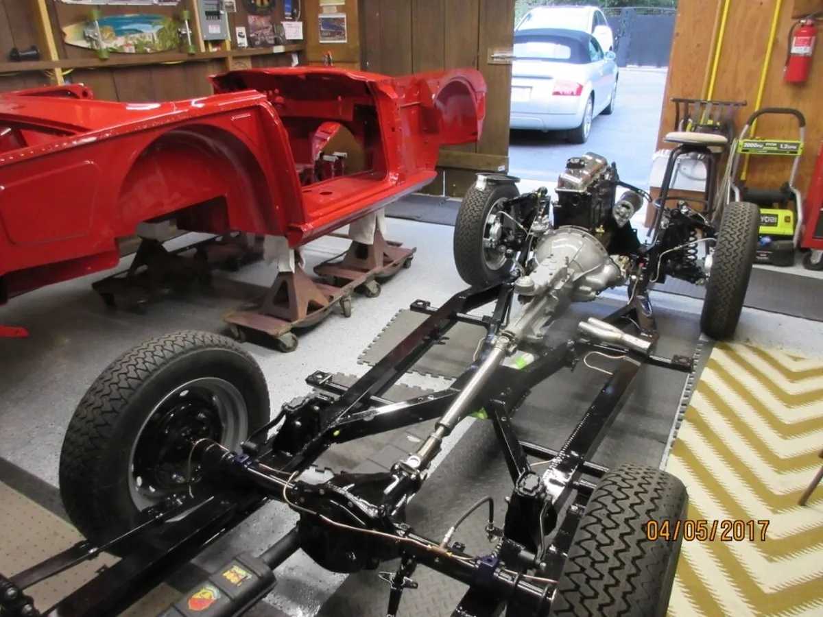 Triumph-Tr4-1962-Signal-Red-Black-1