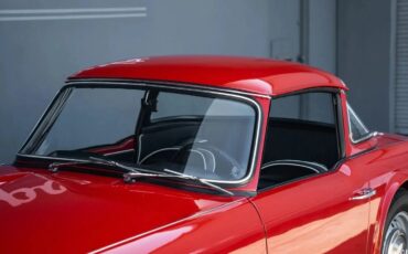 Triumph-Tr4-1962-Signal-Red-Black-11