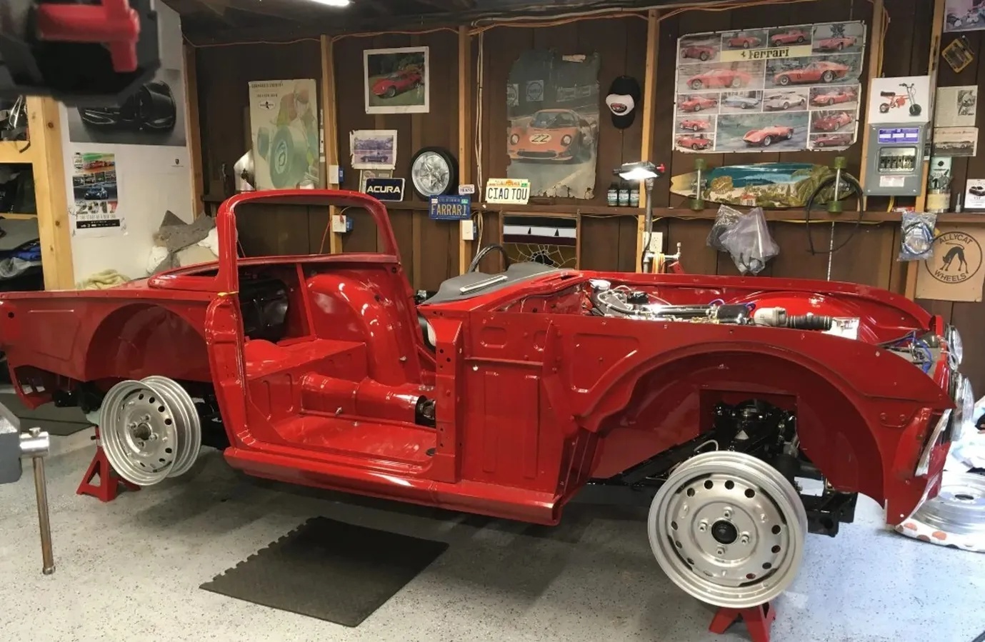 Triumph-Tr4-1962-Signal-Red-Black-13