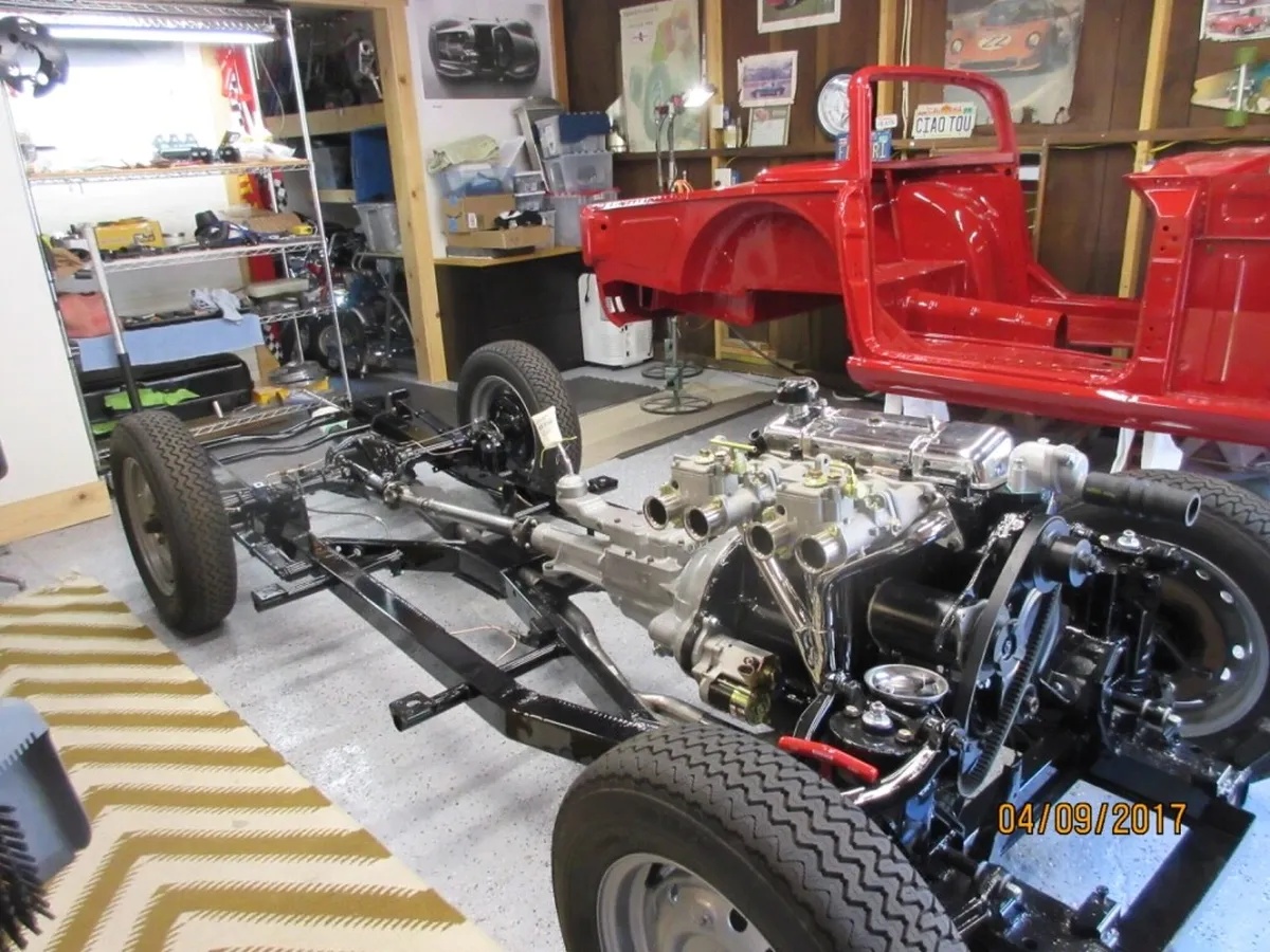 Triumph-Tr4-1962-Signal-Red-Black-2