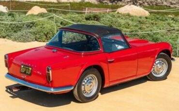 Triumph-Tr4-1962-Signal-Red-Black-3