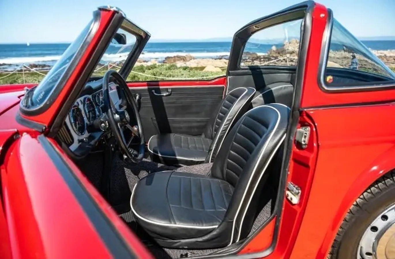 Triumph-Tr4-1962-Signal-Red-Black-5