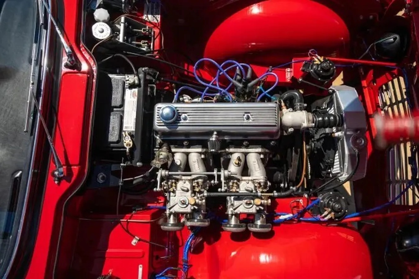 Triumph-Tr4-1962-Signal-Red-Black-7