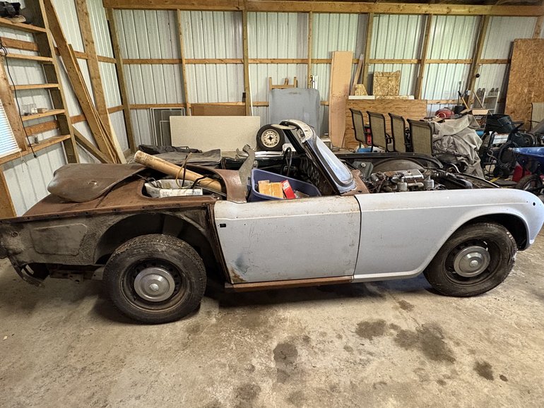 Triumph-Tr4a-1967-Primer-N