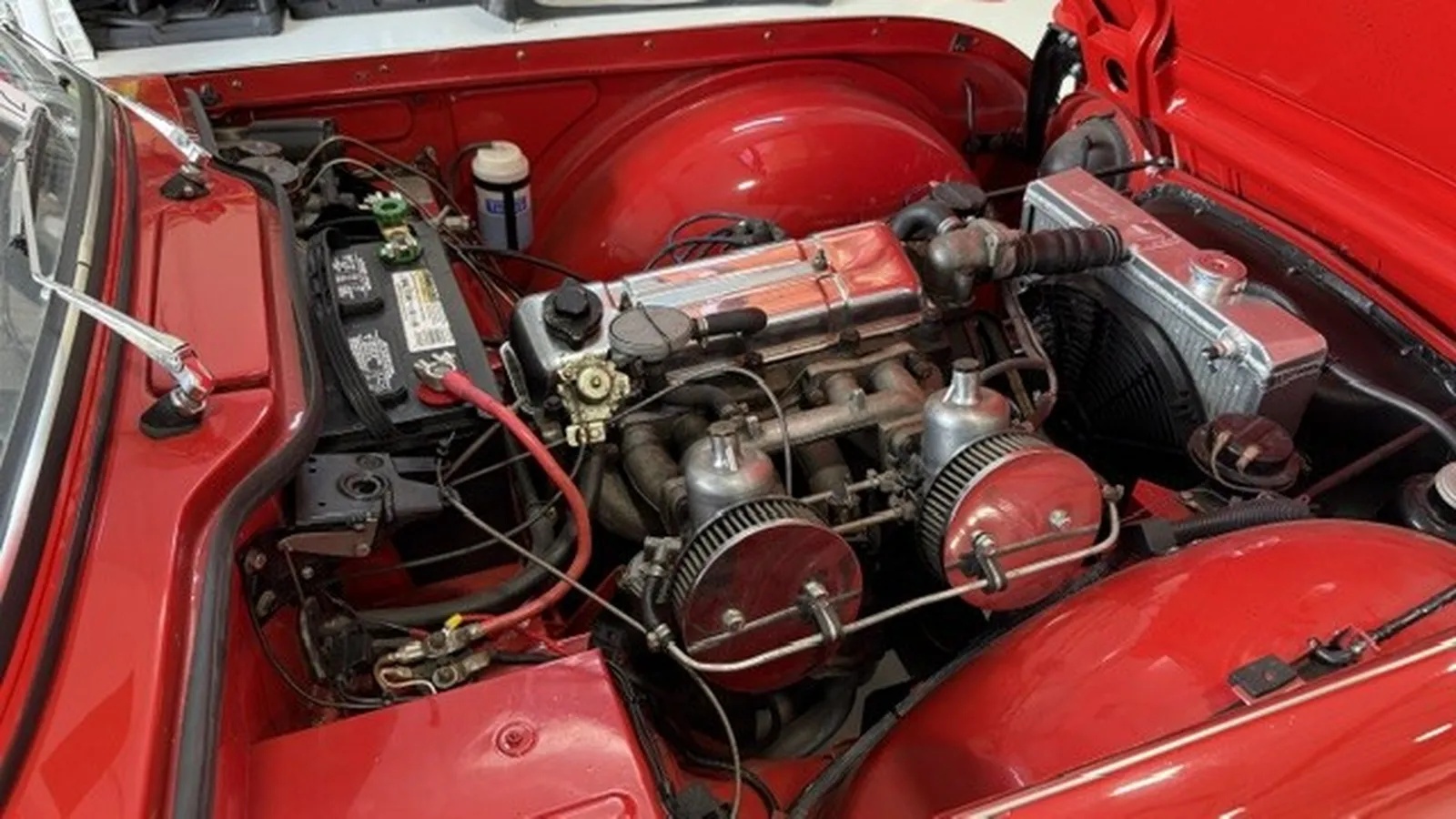 Triumph-Tr4a-1967-Red-Dark-Tan-1