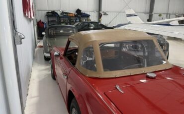 Triumph-Tr4a-1967-Red-Dark-Tan