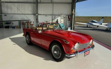 Triumph-Tr4a-1967-Red-Dark-Tan-4