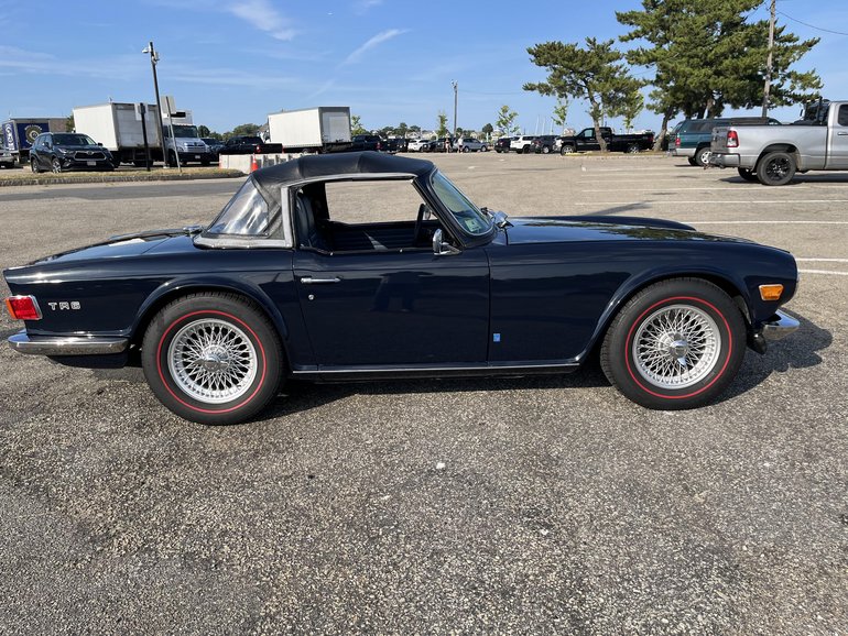 Triumph-Tr6-1969-Royal-Blue-Sky-Blue