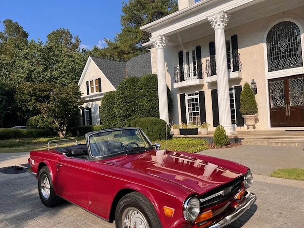 Triumph-Tr6-1974-2