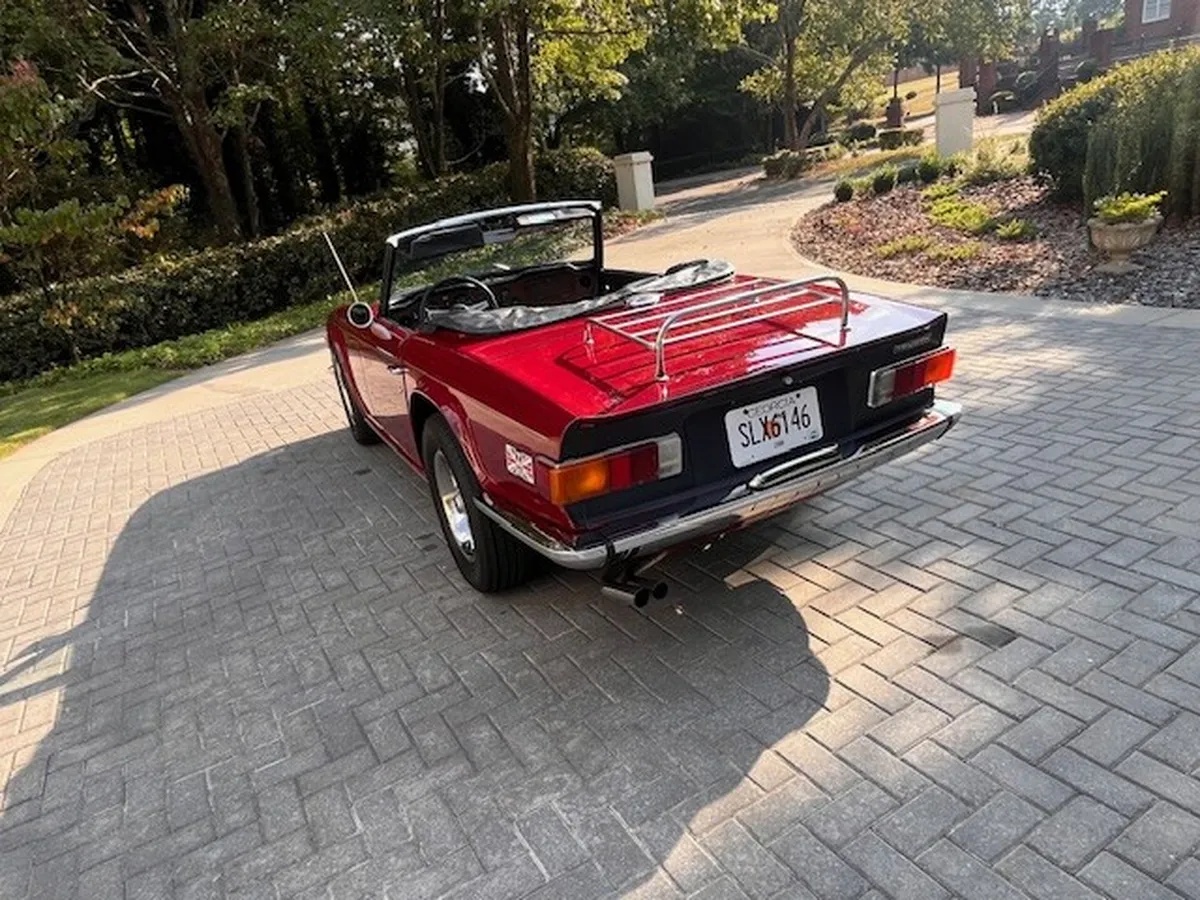 Triumph-Tr6-1974-7