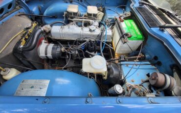 Triumph-Tr6-1974-French-Blue-Black-10