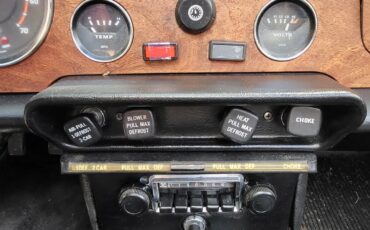 Triumph-Tr6-1974-French-Blue-Black-17