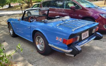 Triumph-Tr6-1974-French-Blue-Black-3