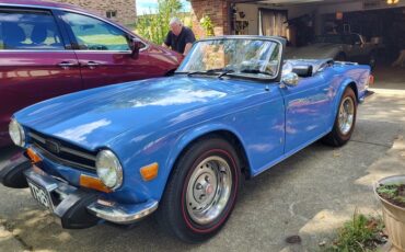 Triumph-Tr6-1974-French-Blue-Black
