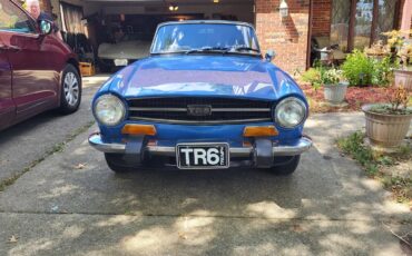 Triumph-Tr6-1974-French-Blue-Black-4