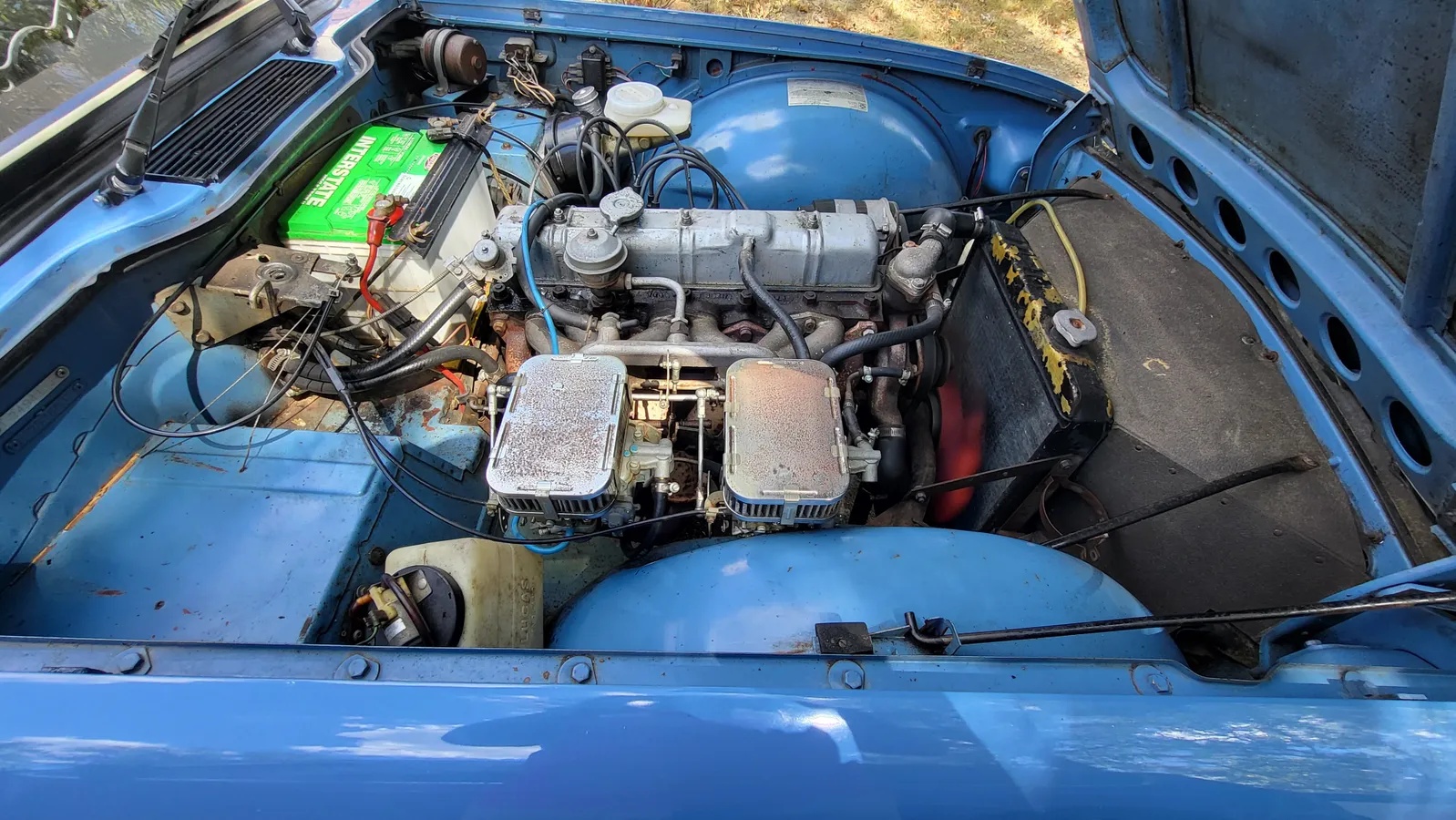 Triumph-Tr6-1974-French-Blue-Black-8