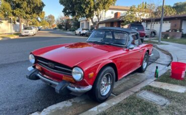 Triumph-Tr6-1974-Red-2