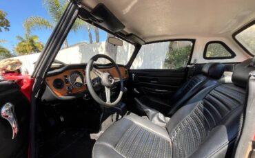 Triumph-Tr6-1974-Red