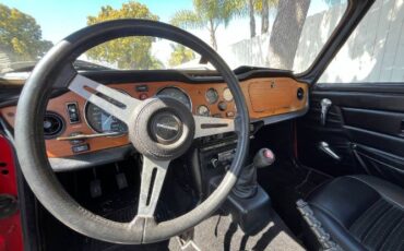 Triumph-Tr6-1974-Red-6