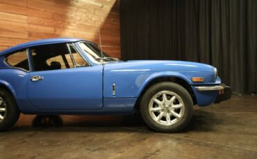 Triumph-gt6-1973-4