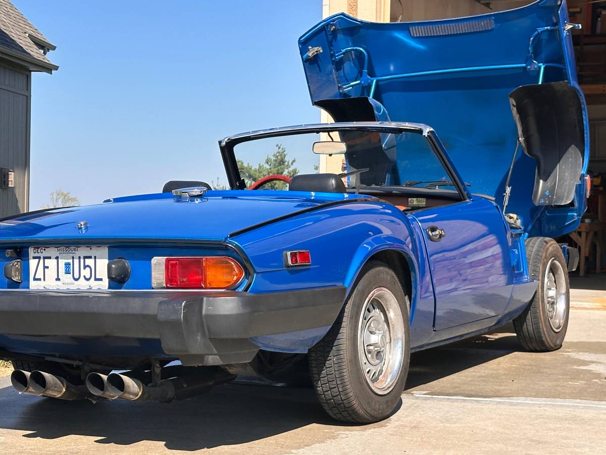 Triumph-spitfire-1500-1980-blue-12