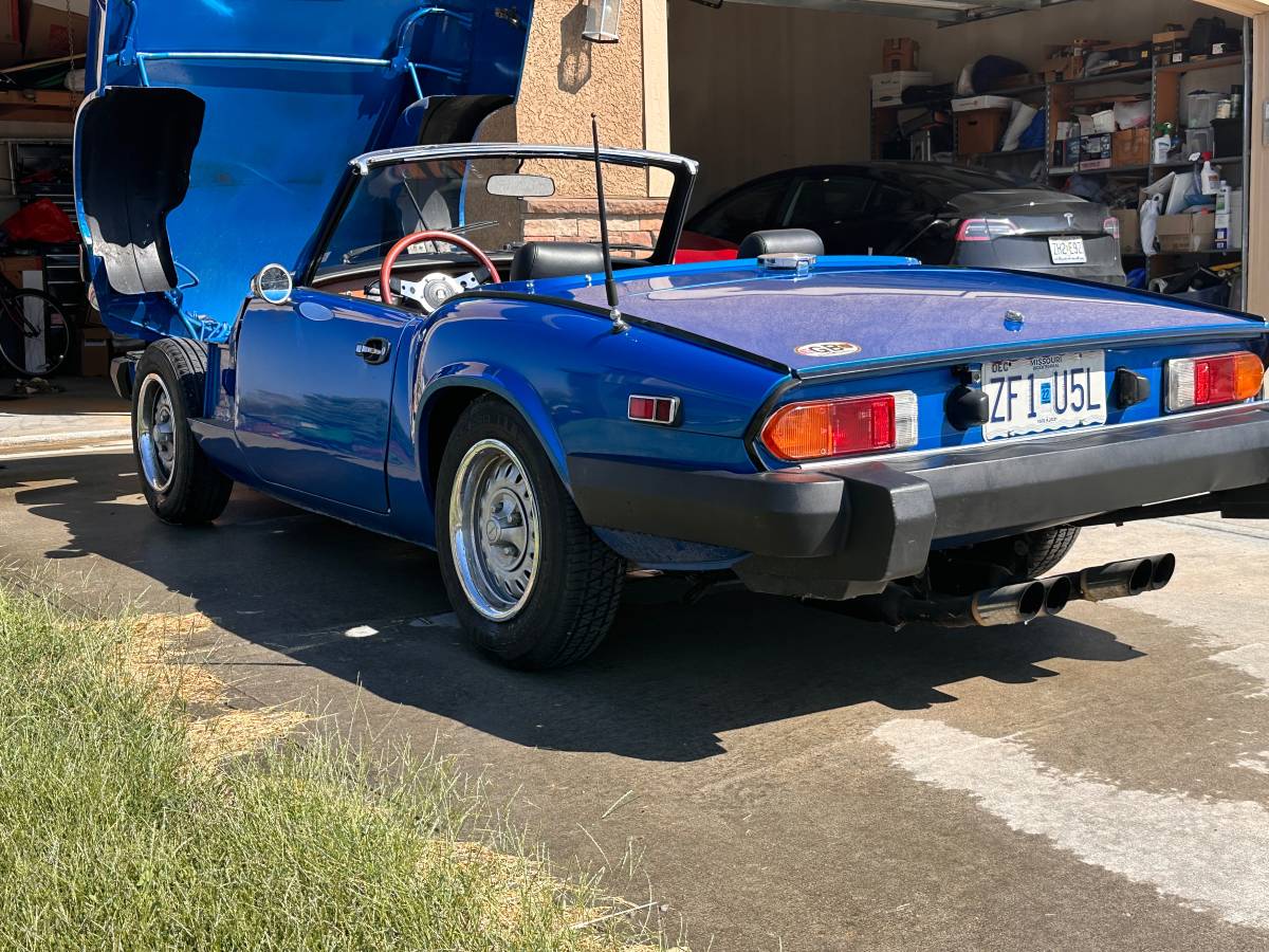 Triumph-spitfire-1500-1980-blue-14