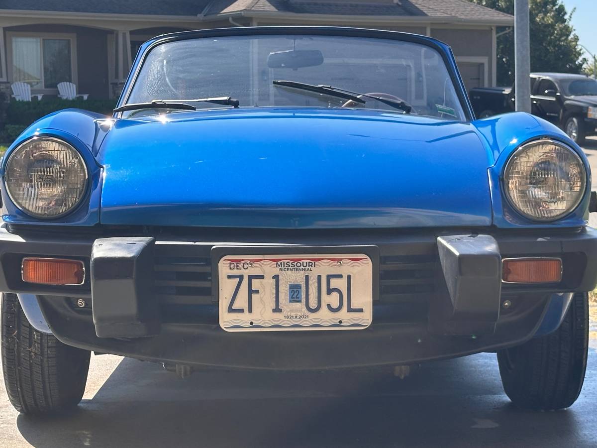 Triumph-spitfire-1500-1980-blue-16
