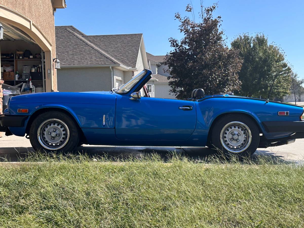 Triumph-spitfire-1500-1980-blue-18